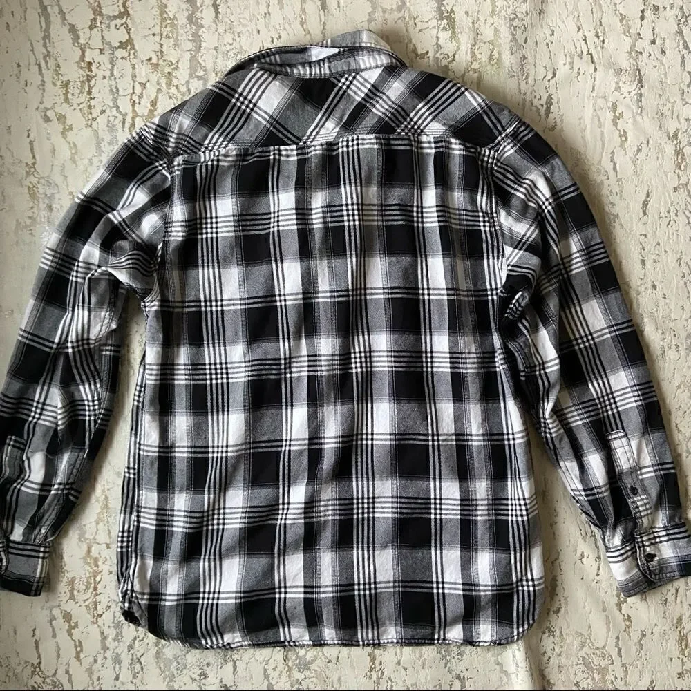 Levi’s Buffalo Check Plaid Button Down